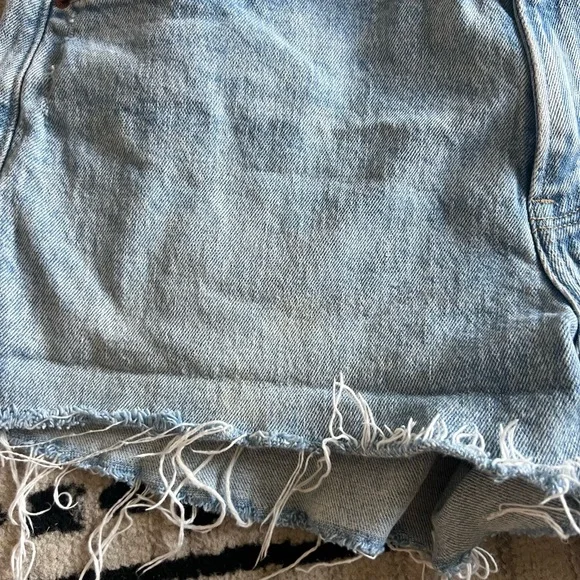 Distressed Abercrombie Shorts - Picture 4 of 4